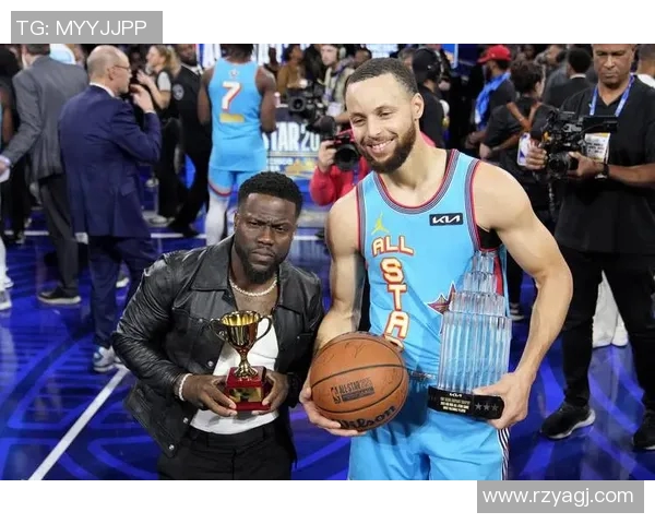 小里：哈登本该有2个MVP 库里和字母哥的MVP有一个应该是他的！