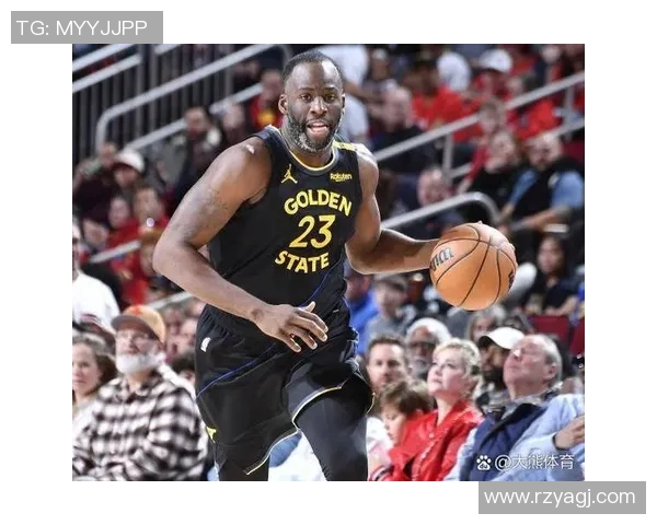 致敬老库里！库里今日对阵黄蜂赛前上脚锐步Pump球鞋